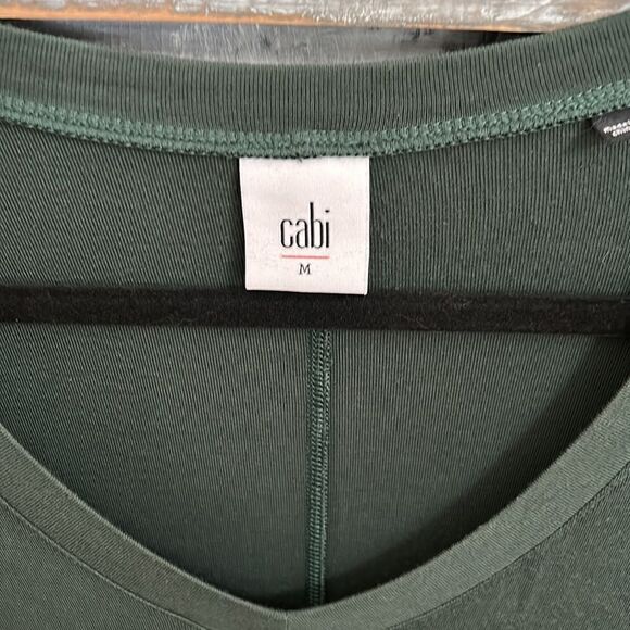 Yummy & comfy green Henley - Picture 2 of 2